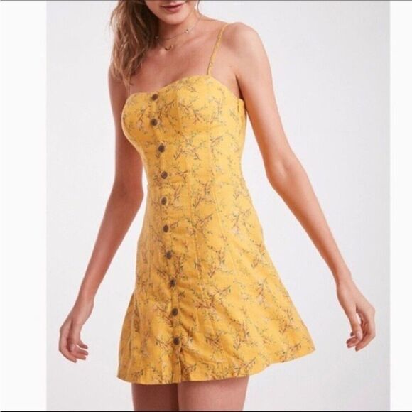 Kimchi Blue Dresses & Skirts - Kimchi Blue Yellow Floral Convertible Strapless Button Front Mini Dress SZ 6